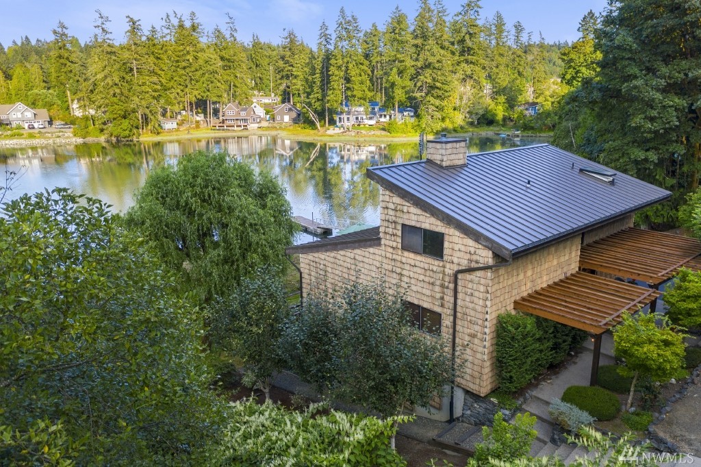 5 Top Reasons To Tour This NW Contemporary Waterfront Home In Gig   112191532 Photo 0 