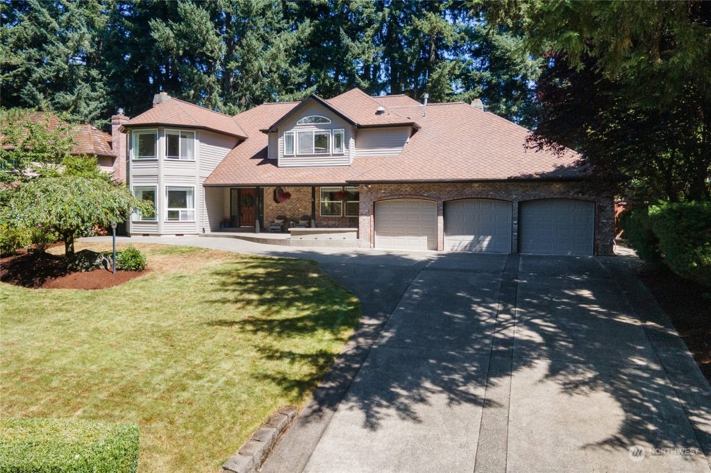 Quail Park Home on Madrona Links Golf Course in Gig Harbor Erin Goodwill